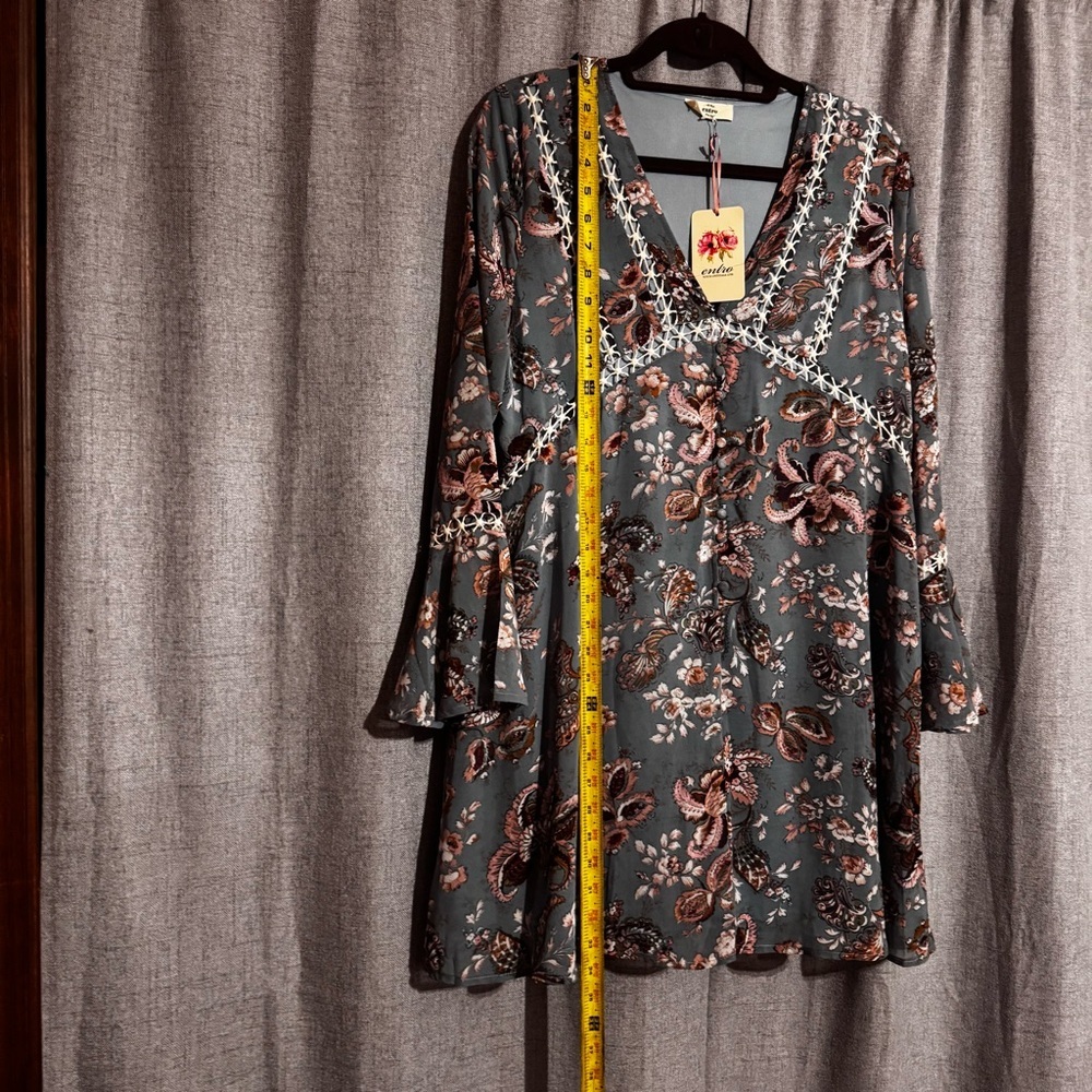 Entro Boho Floral Dress Size S NWT Bell Sleeve V Neck Crochet Trim - Picture 7 of 11